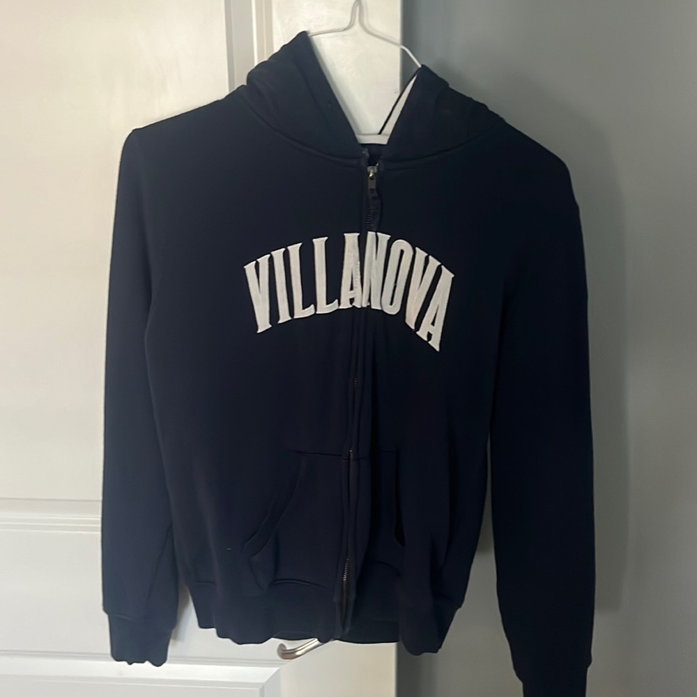 Villanova zip up